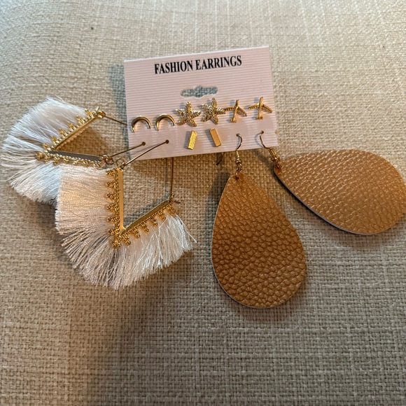 5 for $25! Contemporary Fashion Earrings Card of 6 - Picture 8 of 11